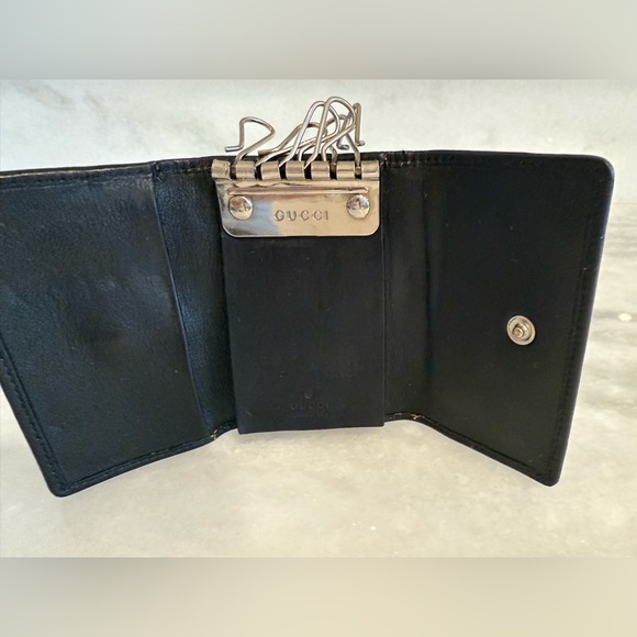 GUCCI Black Leather Key Case & Card Holder w/ silver hardware - Picture 3 of 13